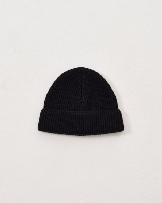 knit beanie / black