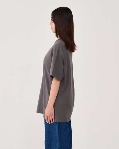 T-shirt / smoke gray