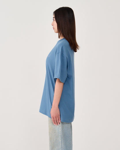 T-shirt / denim blue