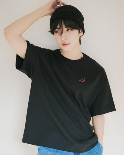 T-shirt / black